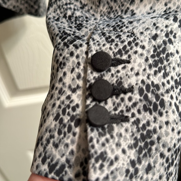 Dynamite ladies blazer - snakeskin pattern - Picture 7 of 8